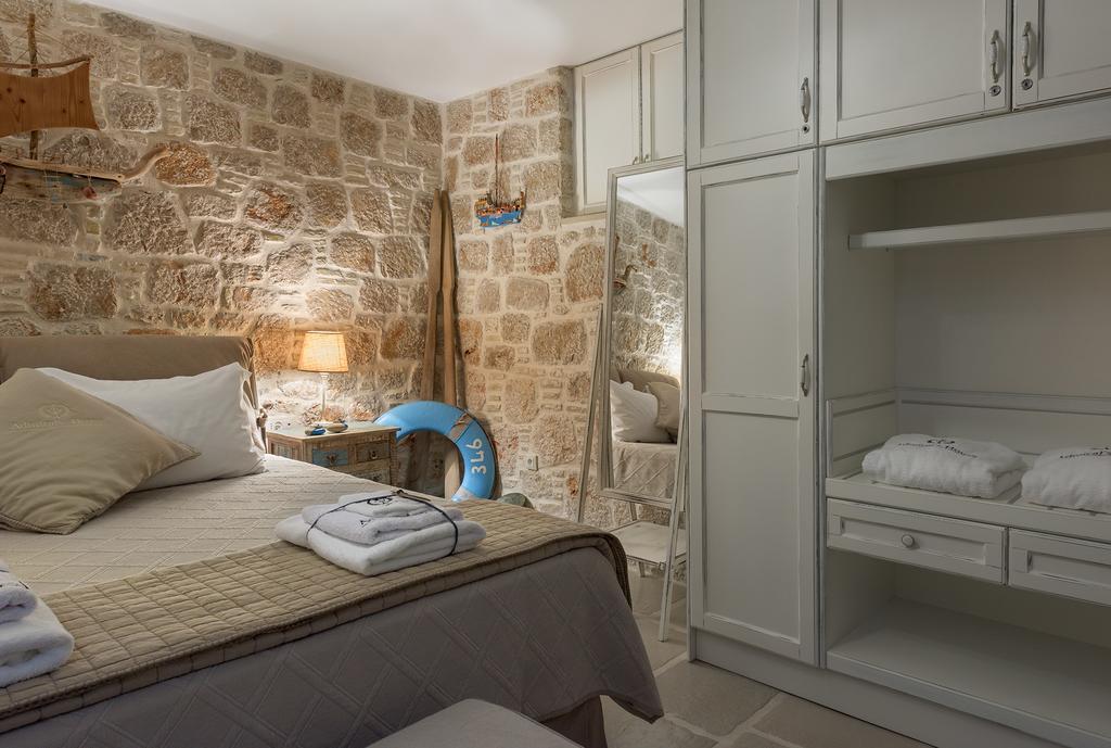 Admiral'S House Villa Chalki Town Buitenkant foto